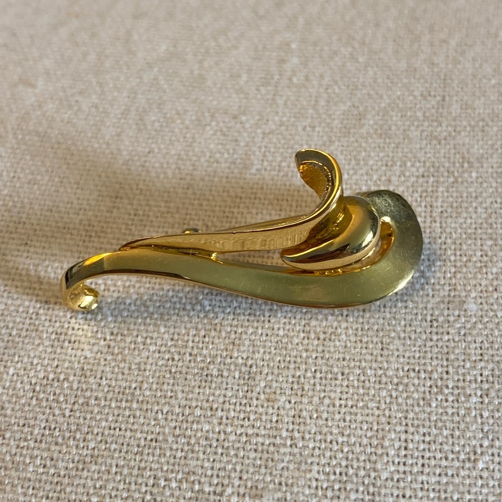 22k Gold Plated Vintage Brooch  by D’Orlan